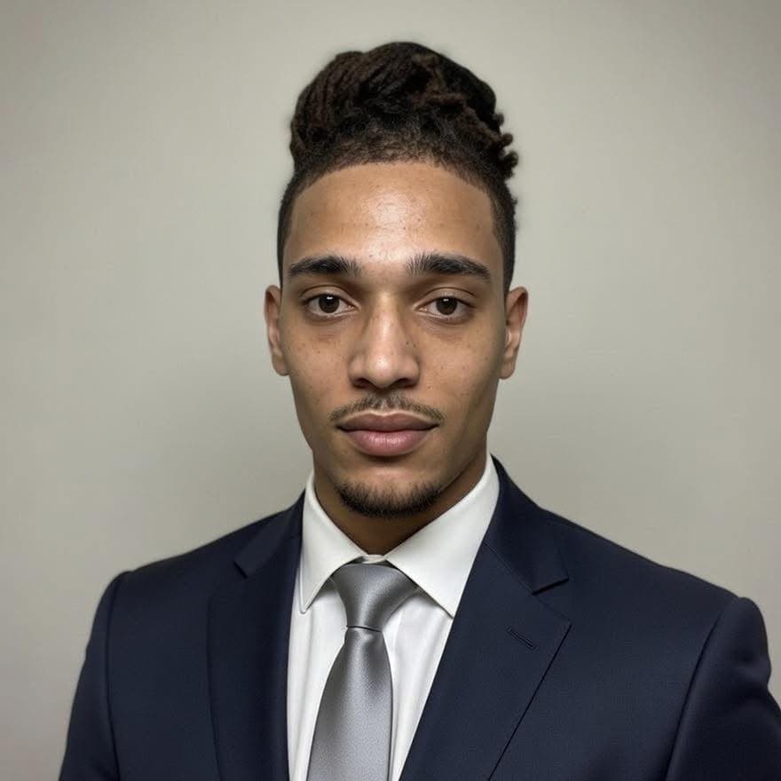 Portrait de Kaya Mottaz, fondateur de l'agence de relocation Relocasa à Genève